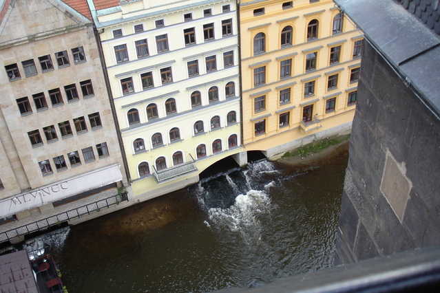 Praha
---------
 (  ,      )