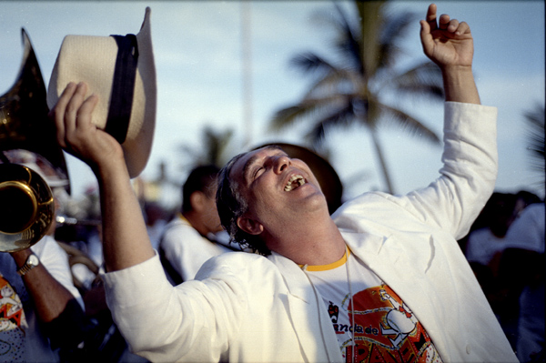 Banda de Ipanema.    2002.
---------
 (  ,      )