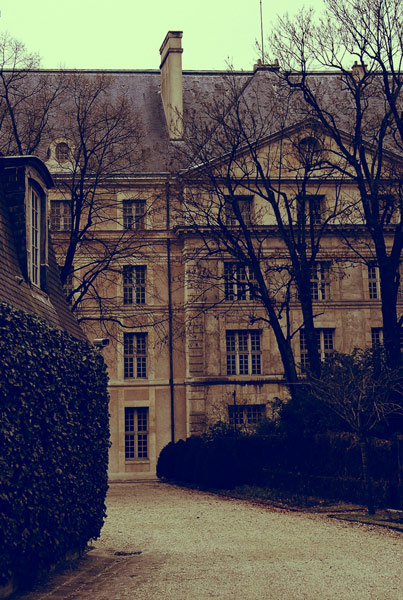 Hotel des Invalides... ...
---------
 (  ,      )