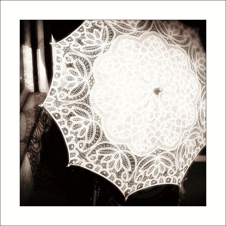 Parasol...
---------
 (  ,      )